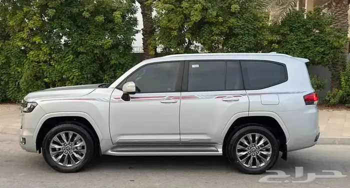 تويوتا لاندكروزر 2025 سعوديGXR_4 فل ممشي 3 الف km 38