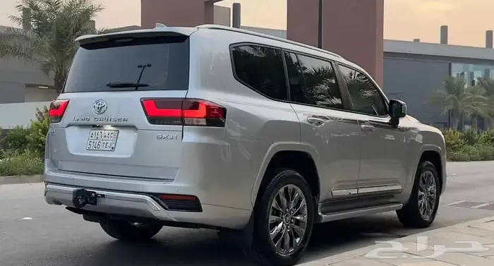 تويوتا لاندكروزر 2025 سعوديGXR_4 فل ممشي 3 الف km 44