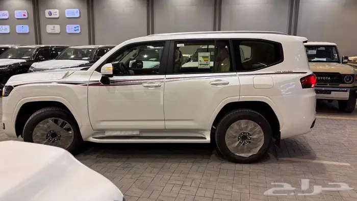 لاندكروزر GXR L4 2025 بريمي الابواب شفط سعر حرق 2