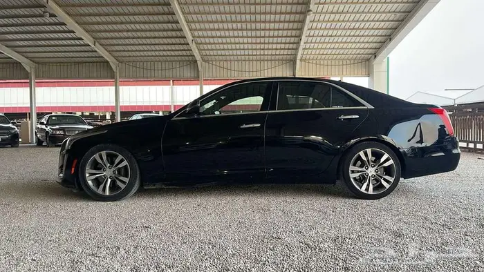 كاديلاك CTS قير اوتماتيك 2015 4