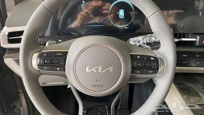 عروض العودة للمدارس   سبورتاج لارج GLS 2025 35