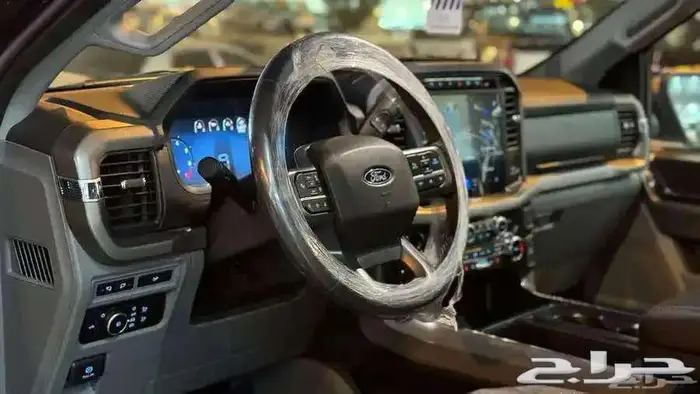 فورد F150 XLT موديل 2024 6 سلندر اسود 21
