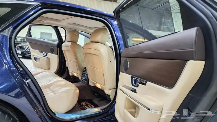 جاكور XJ 2016 21