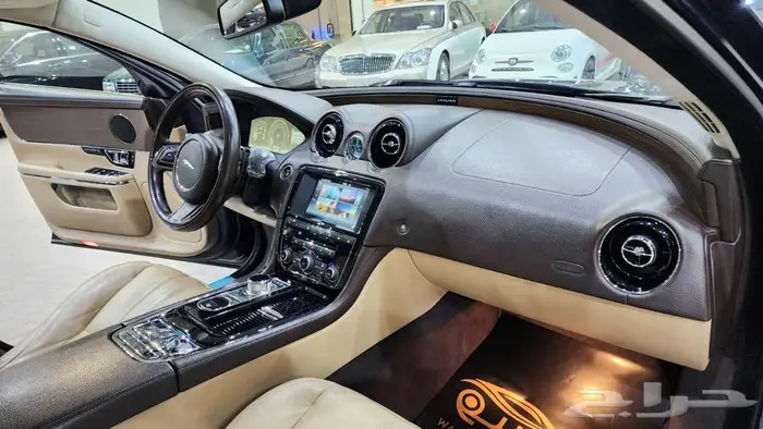 جاكور XJ 2016 11