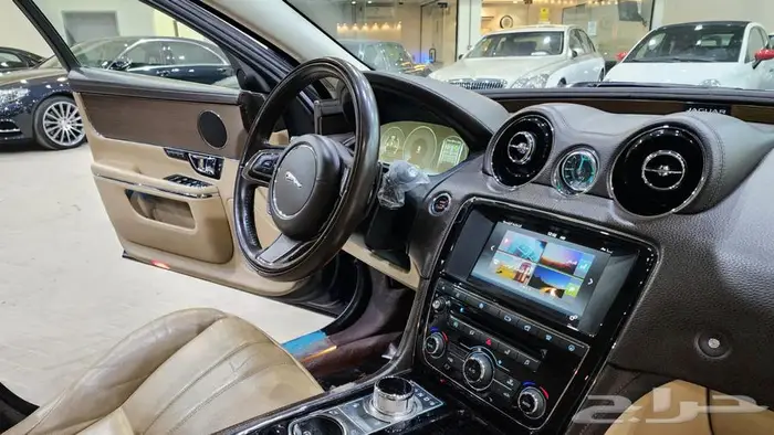 جاكور XJ 2016 10