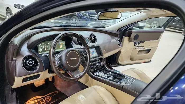 جاكور XJ 2016 23