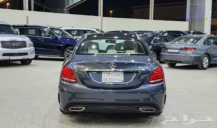 مرسيدس C200 2016 4