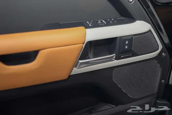 لاندروفر ديفندر 90 - HSE - V6 ( كشف ) موديل 2024 فل جديد 11