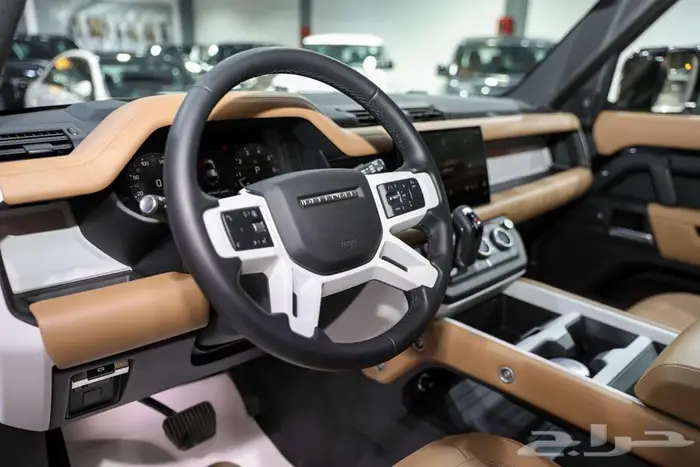 لاند روفر دفيندر HSE مواصفات X-DYNAMIC V6 موديل 2025 5
