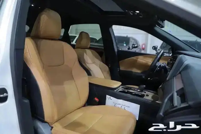 ليكزس RX 350 AA فتحة سقف جلد بنزين موديل 2024 15