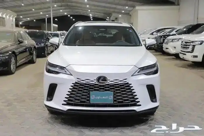 ليكزس RX 350 AA فتحة سقف جلد بنزين موديل 2024 1