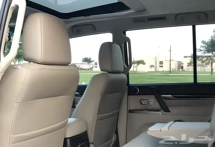 ميتسوبيشي باجيرو 2022 فل سعودي ممشي قليل مخزن 25 ألف 31