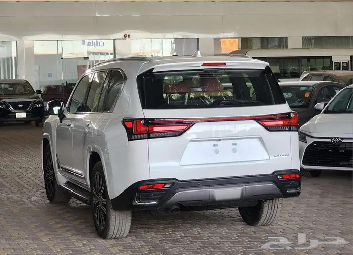 لكزس 600 LX فل كامل 2025 كاش وأقساط 4