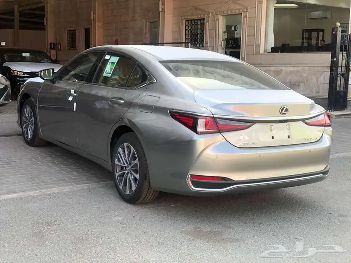 لكزس ES250 AA 2025 بنزين سعودي كل الألوان 7