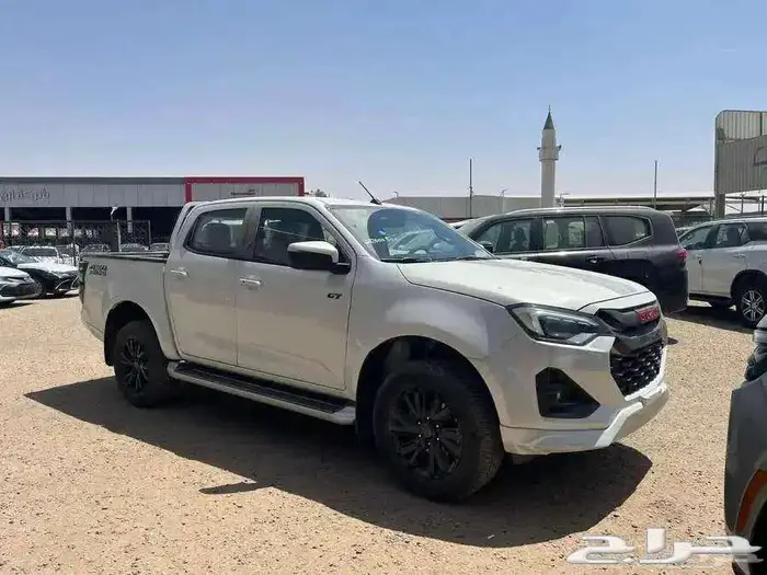 ايسوزو ديماكس 2025 غمارتين GT نقد وتقسيط 1