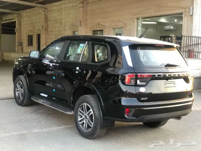 فورد ايفرست XLT بنزين 2025 الناغي صيانة مجانية أسود 2