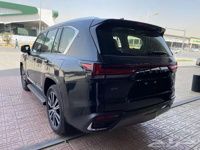 لكزس LX600 BB 2025 خليجي اسود داخلي احمر 13