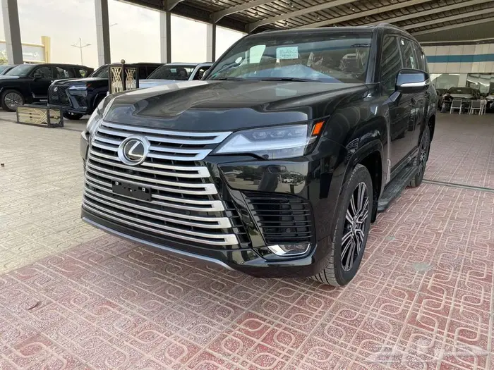 لكزس LX600 BB 2025 خليجي اسود داخلي احمر 1