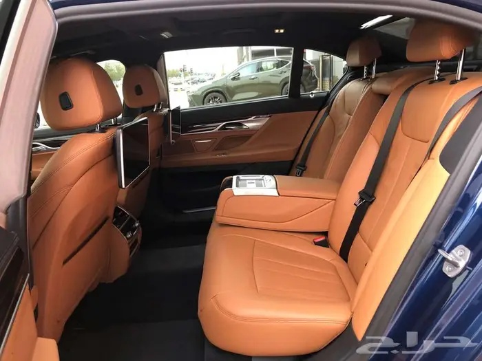 بي ام دبليو 730Li موديل 2022 خليجي 8