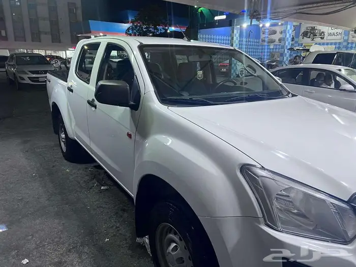 4X4 ISUZU PICK UP WITH DRIVER FOR RENT MODEL 2025 2