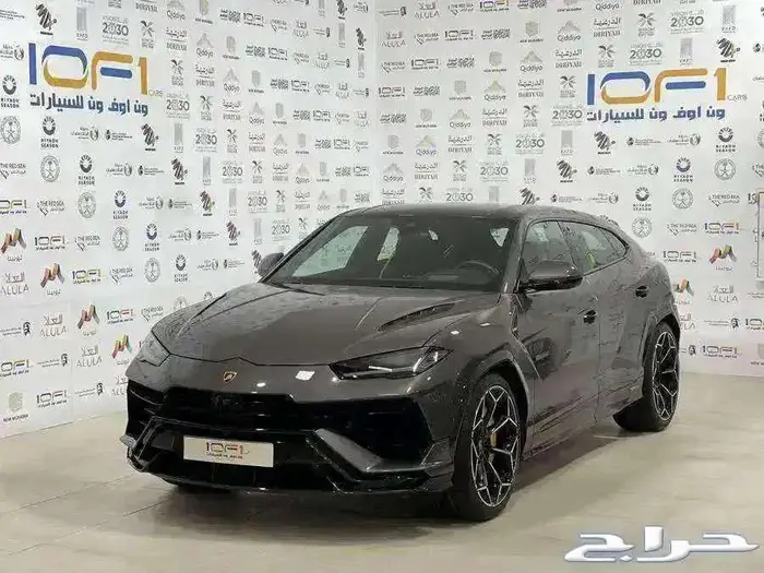 اوروس بيرفورمانتي - 2023 - 9000KM 0