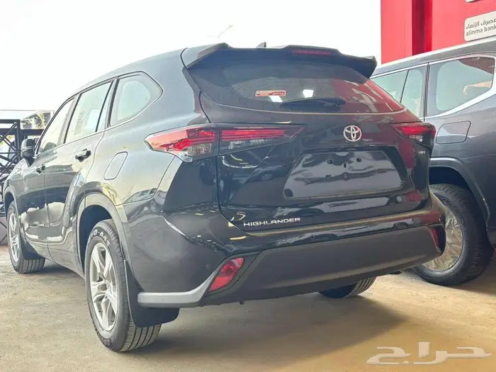 تويوتا هايلاندر LE 4X4 موديل 2025 4