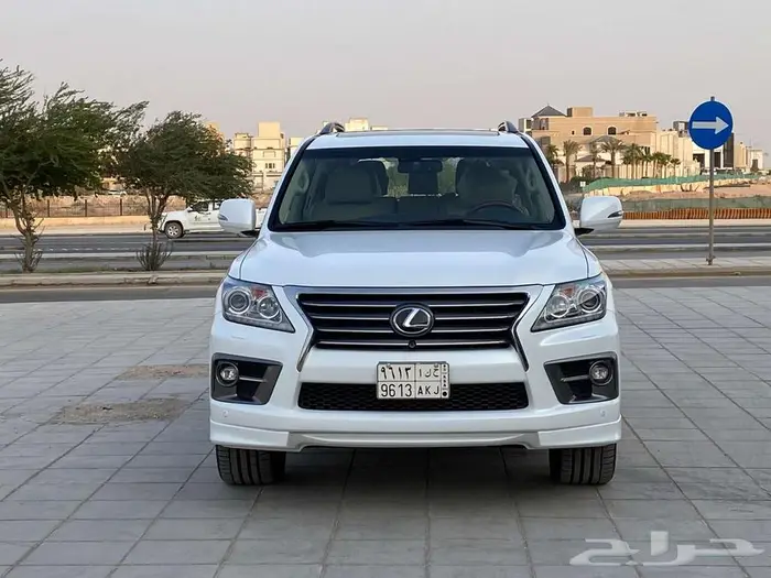 لكزس LX570 فل كامل سعودي مخزن 2015 1
