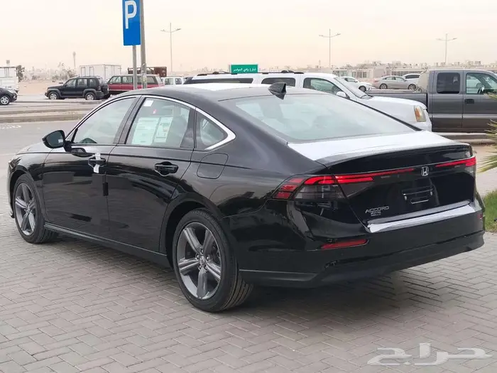 هوندا اكورد EX نص فل - 2025 13