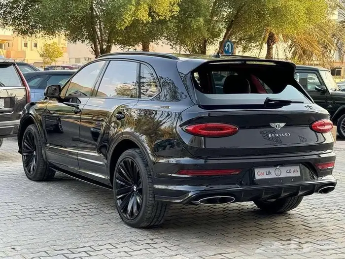 بنتلي بنتياقا سبيد موديل 2022 2