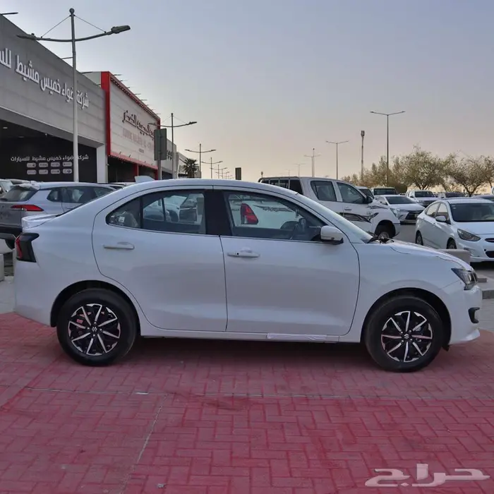 سوزوكي ديزاير GLX الشكل الجديد 2025 5