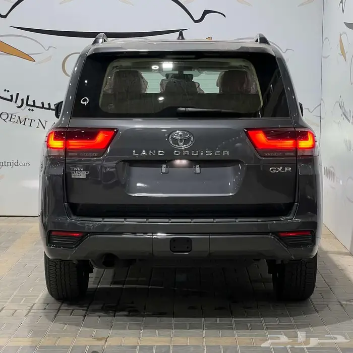 تويوتا لاندكروزر GXR رقم 2 بنزين 2025 كاش أو أقساط 3