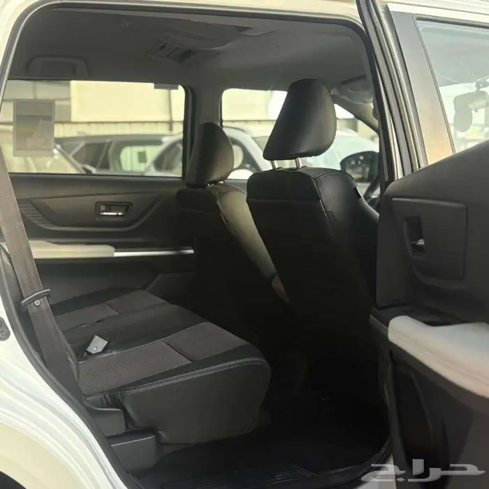 تويتا فيلوز GLX 2025 أقل الاسعار 6