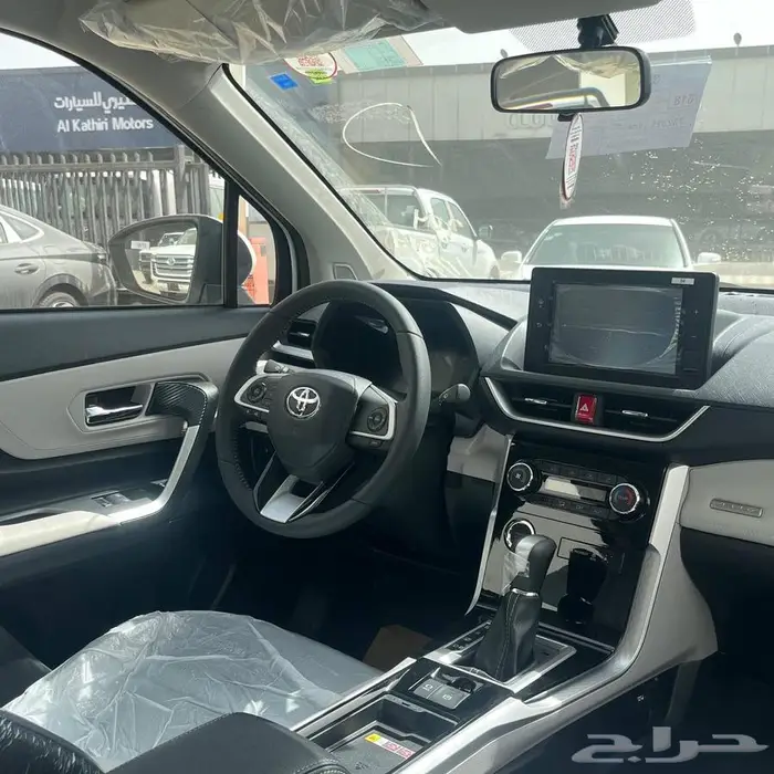 تويوتا فيلوز GLX 2025 3
