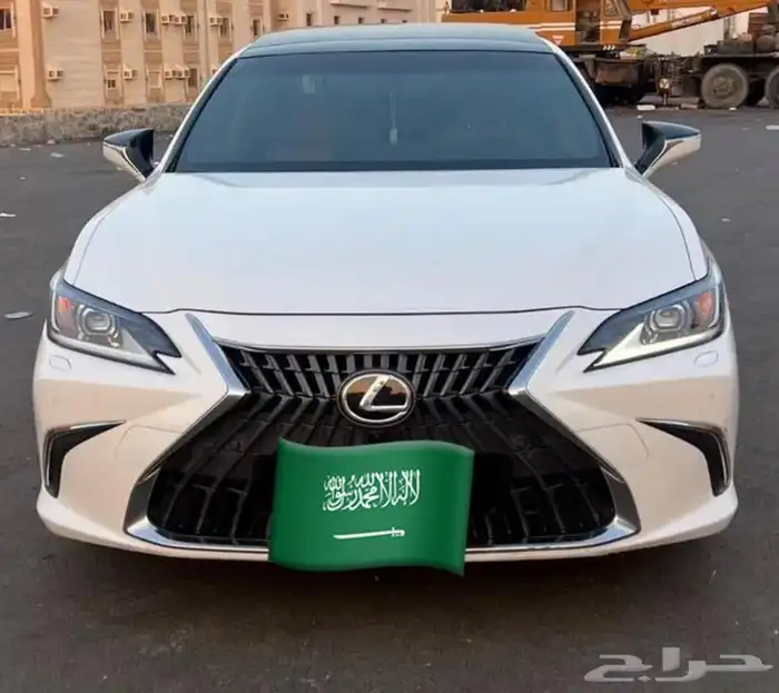 تم البيع لكزس 2023 سعوديه CC350 1