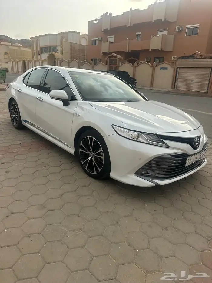 كامري قراندي 2018 هايبرد ( مخزن ) ممشى 124 فقط 0