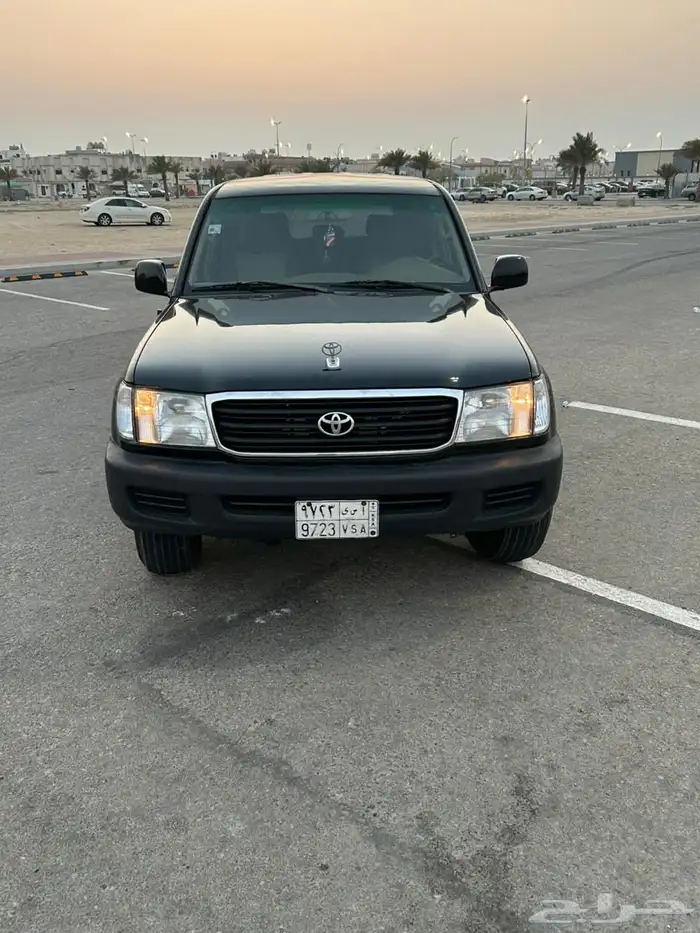 لاند كروزر موديل 2000 3