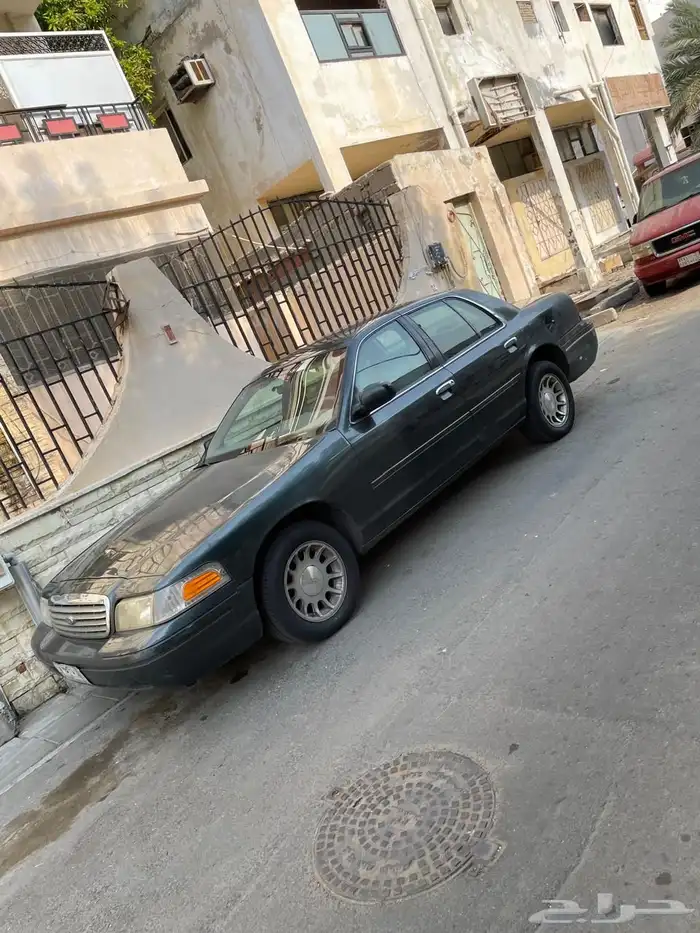 فورد كراون فكتوريا 2