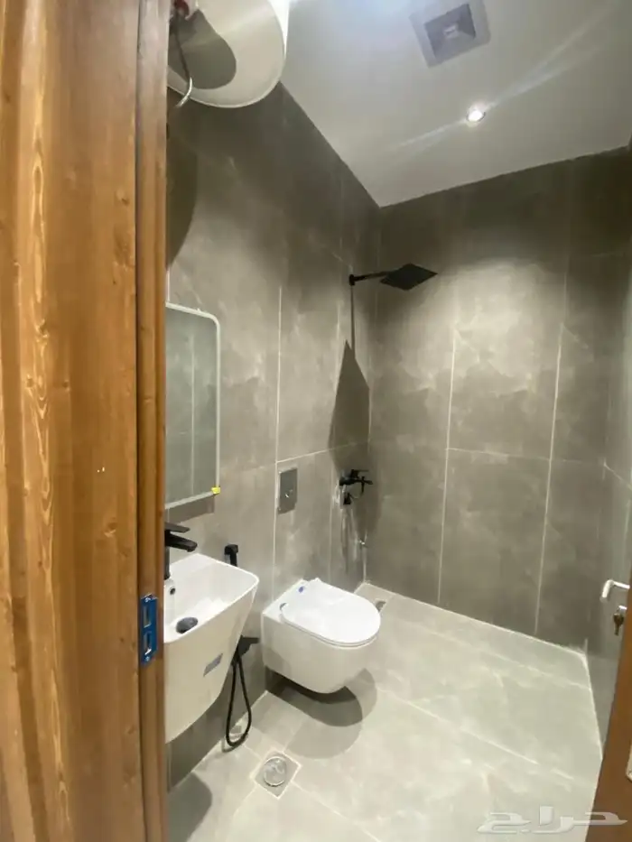 فيلا روف ارضي للبيع حي الشفاء 10