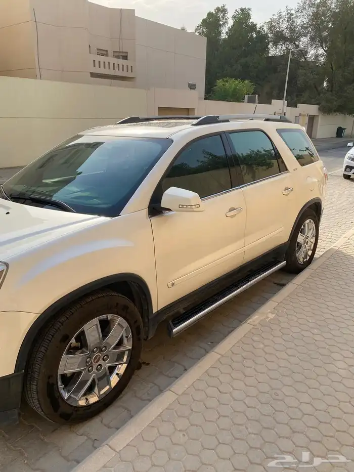 2010 GMC Acadia Full Option (Denali Edition) 2