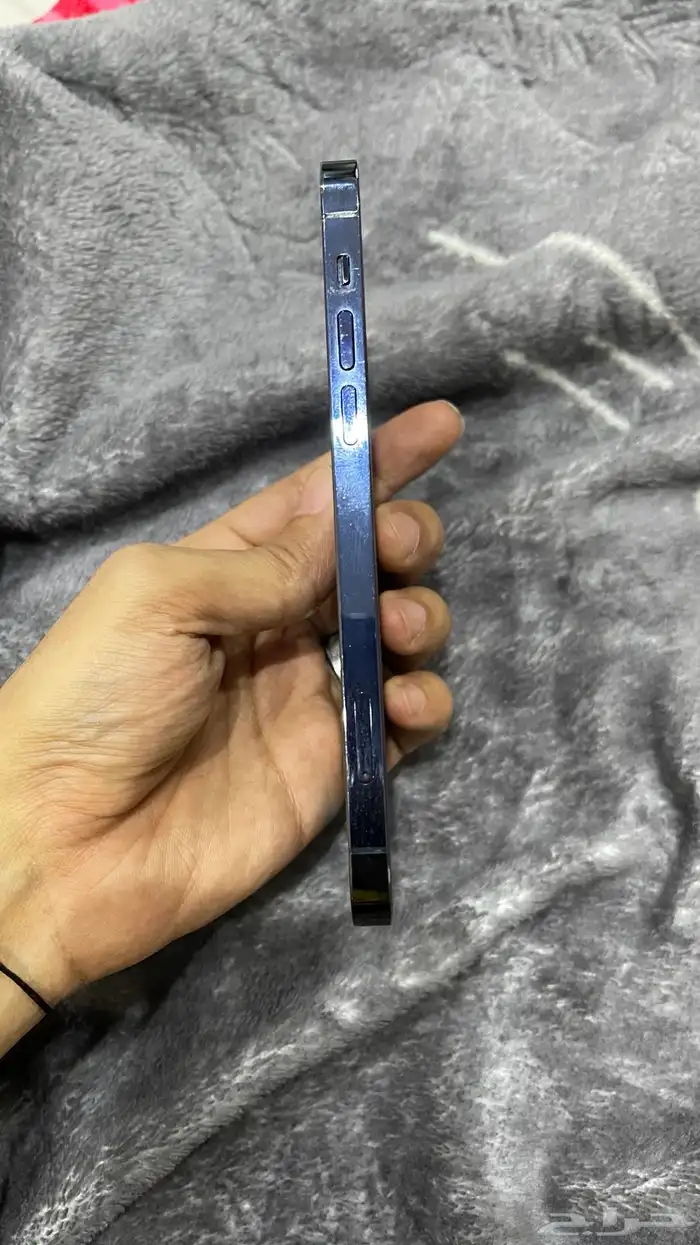 ايفون 12 برو 1