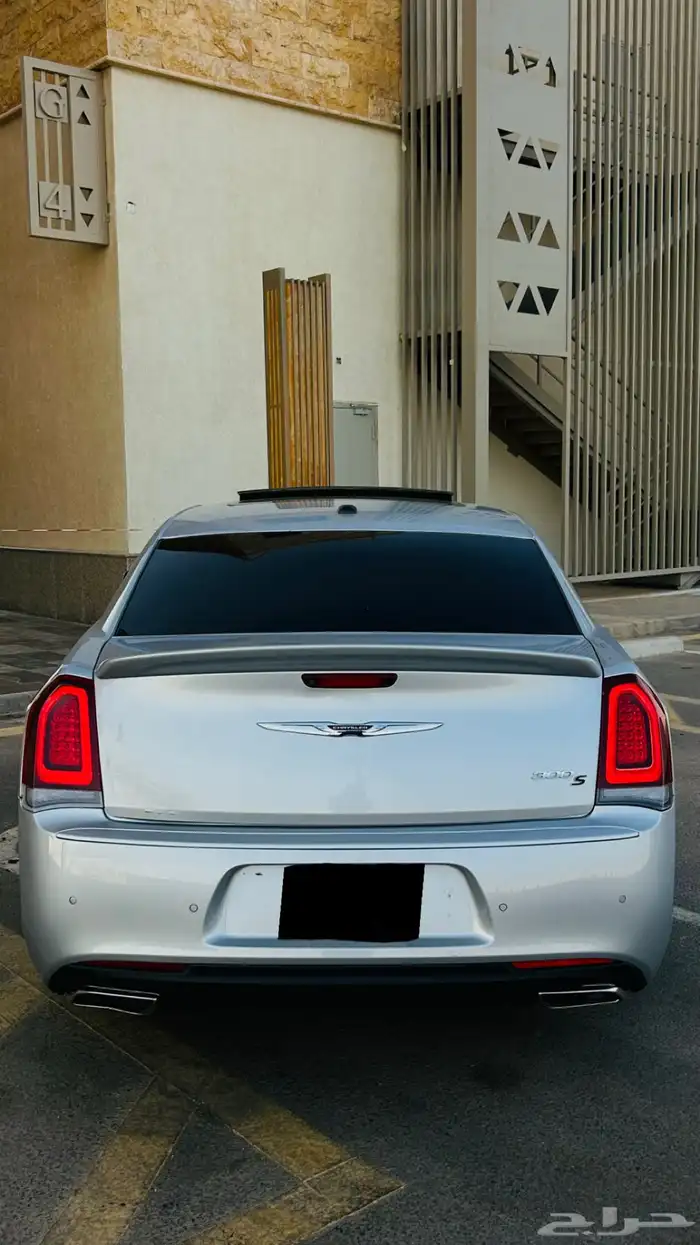 كرايزلر 2021 300s للبيع 17