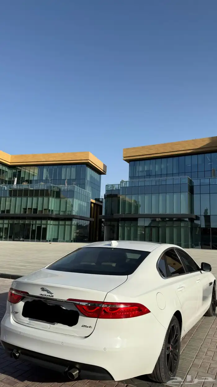 جاكوار 2018 XF 13