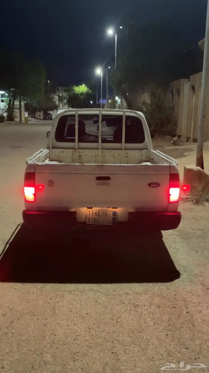 وانيت فورد موديل 2004 1