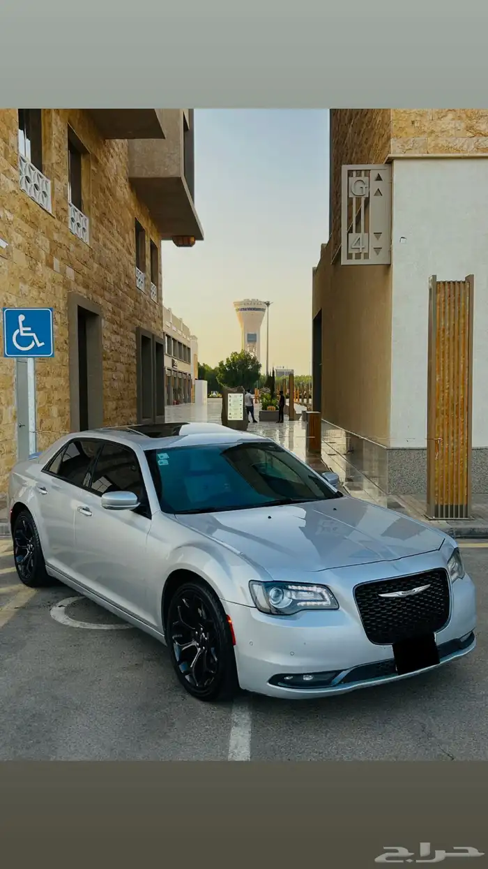 كرايزلر 2021 300s للبيع 3