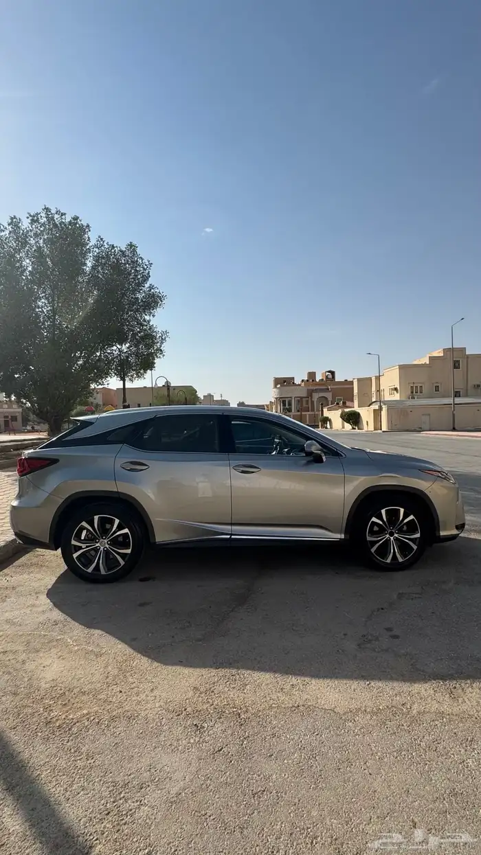 جيب لكزس RX 4