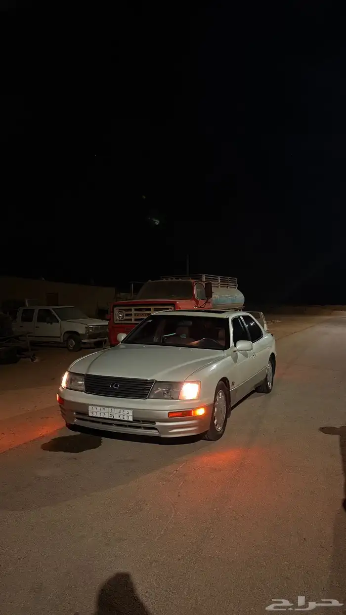 للبيع لكزس LS 400 0