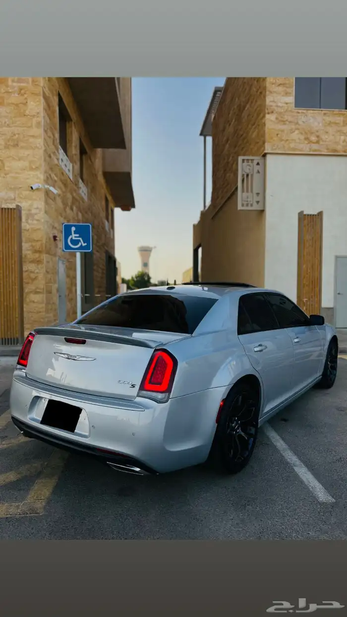 كرايزلر 2021 300s للبيع 16