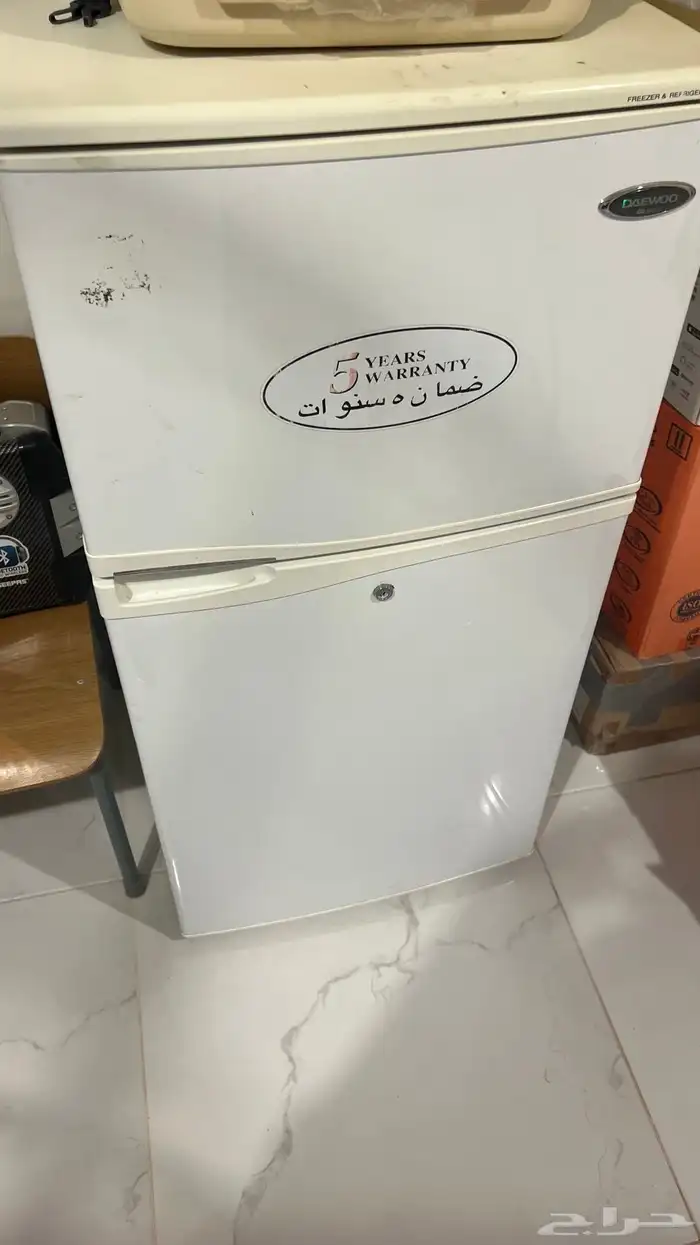 للبيع ثلاجه وشاشة 8