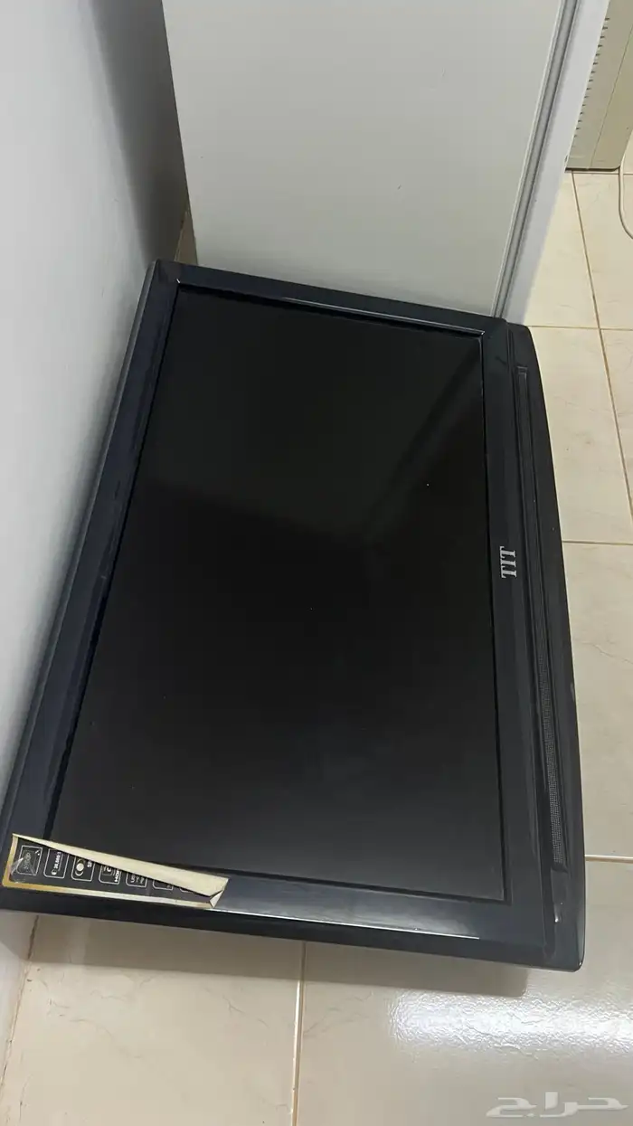 للبيع ثلاجه وشاشة 0