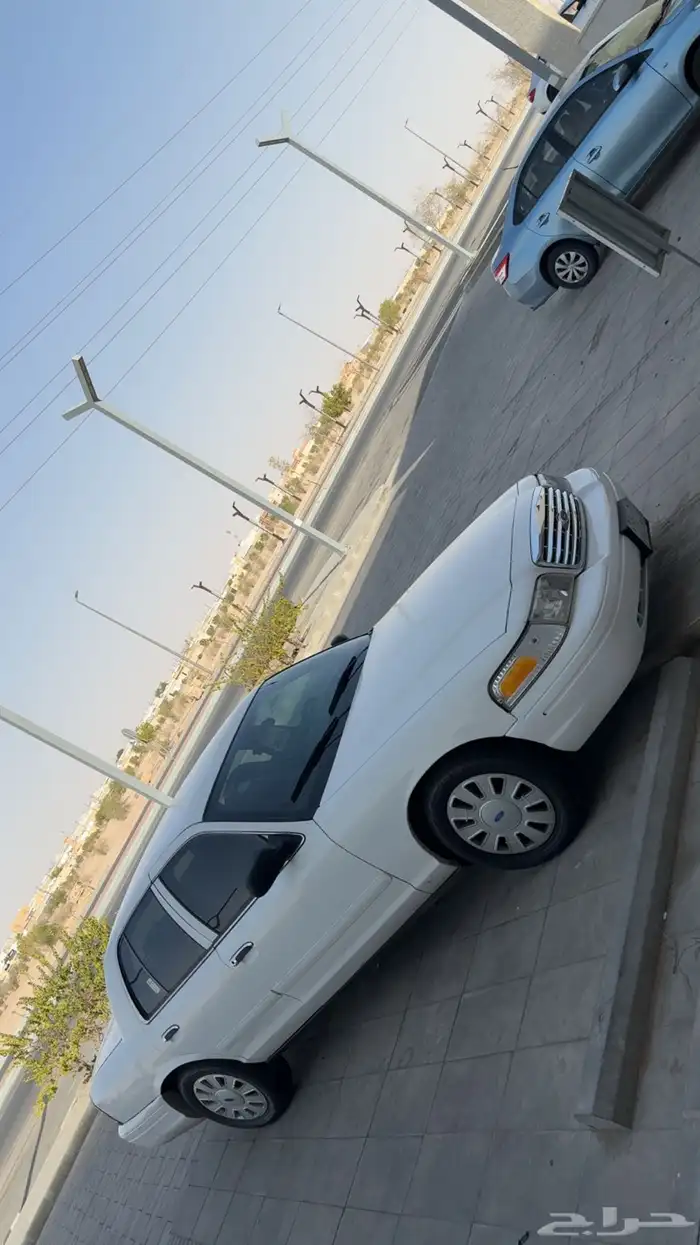 فورد بوليسي 4